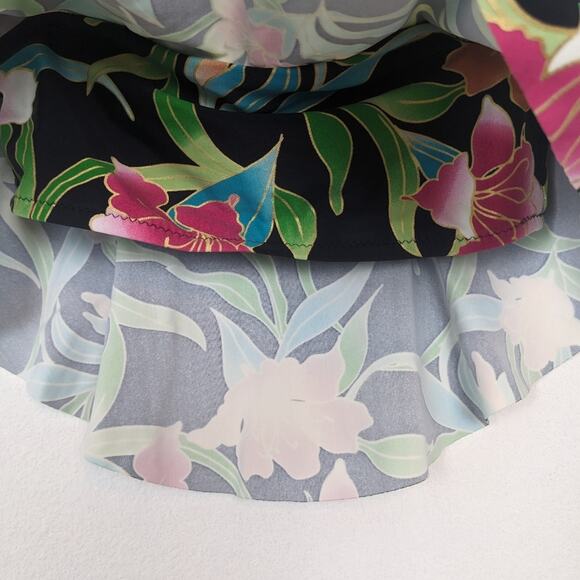 MuMu Mermaid Black Multicolored Tropical Floral Off Shoulder Ruffle Swim Top - Picture 4 of 5